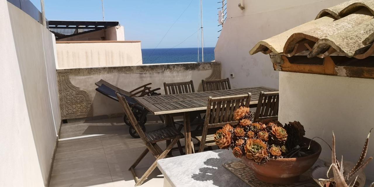 Sea-View Terrace & Bikes Moon Ortigia Holiday Home Szirakúza Kültér fotó